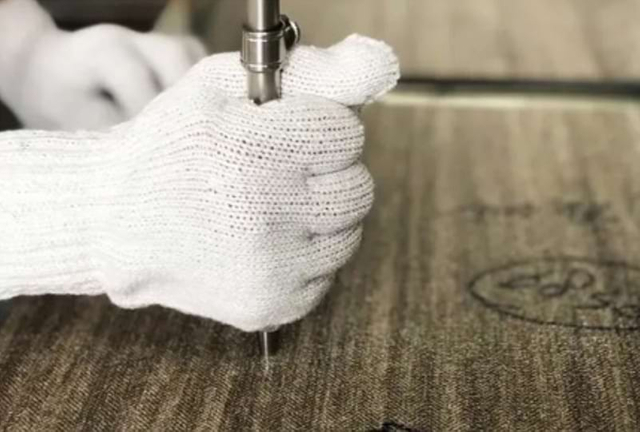 Anti-Scratch Test
